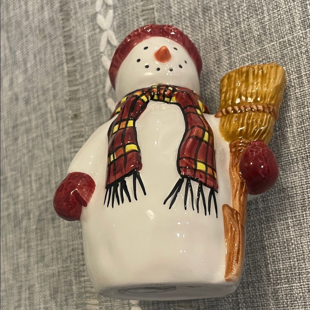 Vintage Sakura Snowman Salt and Pepper Shaker Set - Picture 3 of 8